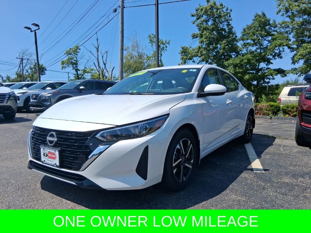 Used 2025 White Nissan SV image 4