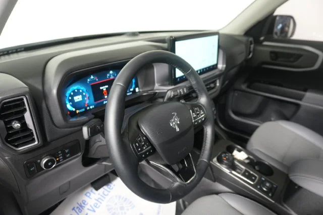 Certified Used 2025 Oxford White Ford Badlands image 17