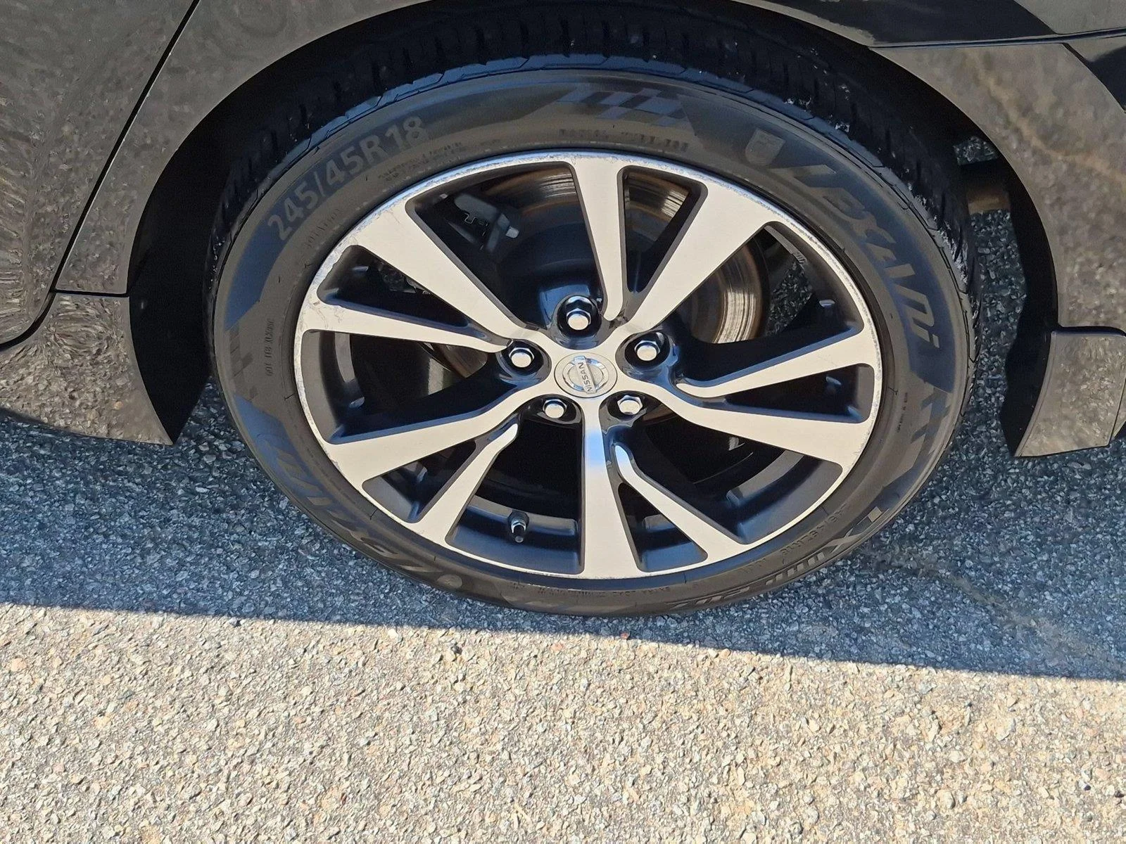 Used 2016 Super Black Nissan 3.5 S image 10