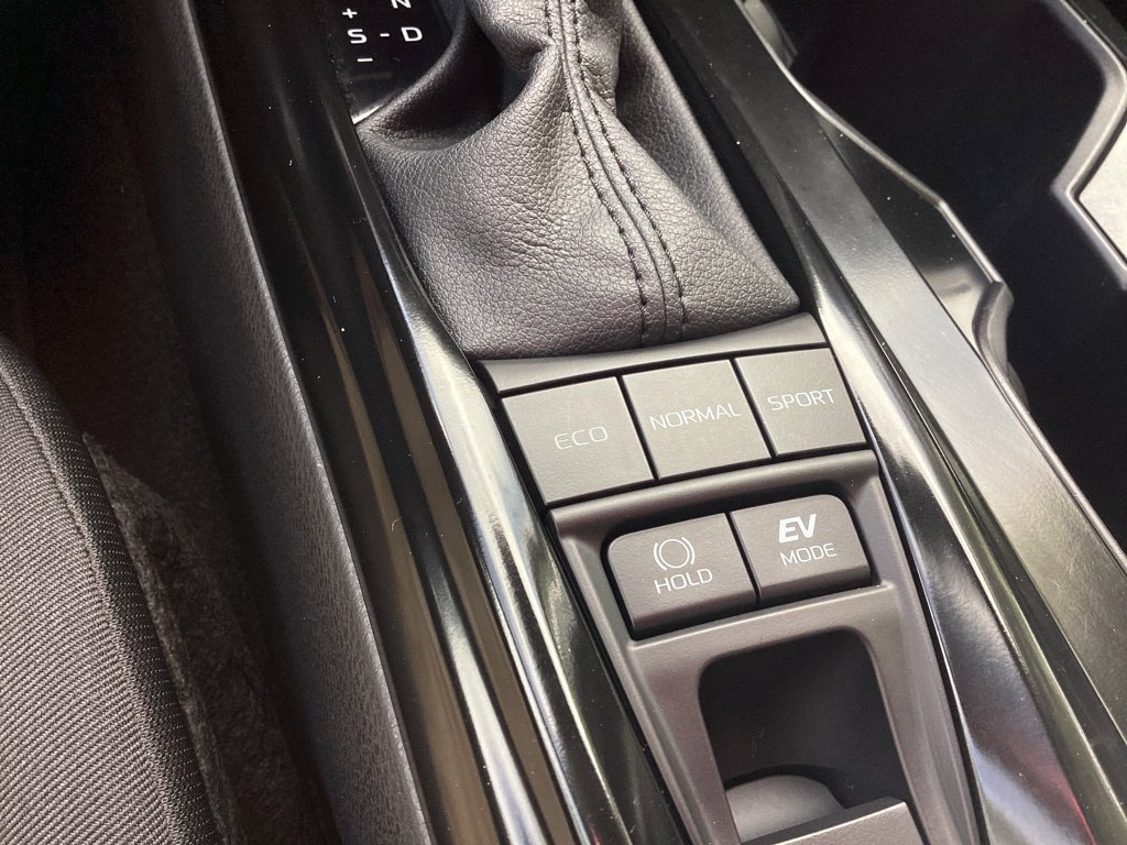 Certified Used 2025 Silver Toyota LE image 20