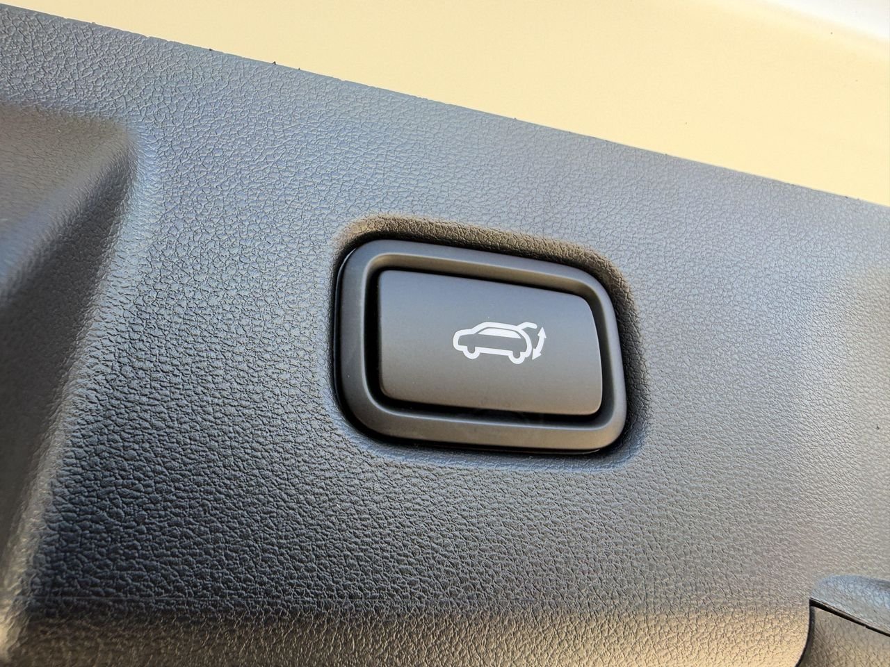 New 2026 White Pearl Hyundai SEL AWD image 13