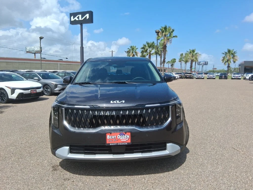Used 2026  Kia LXS image 2
