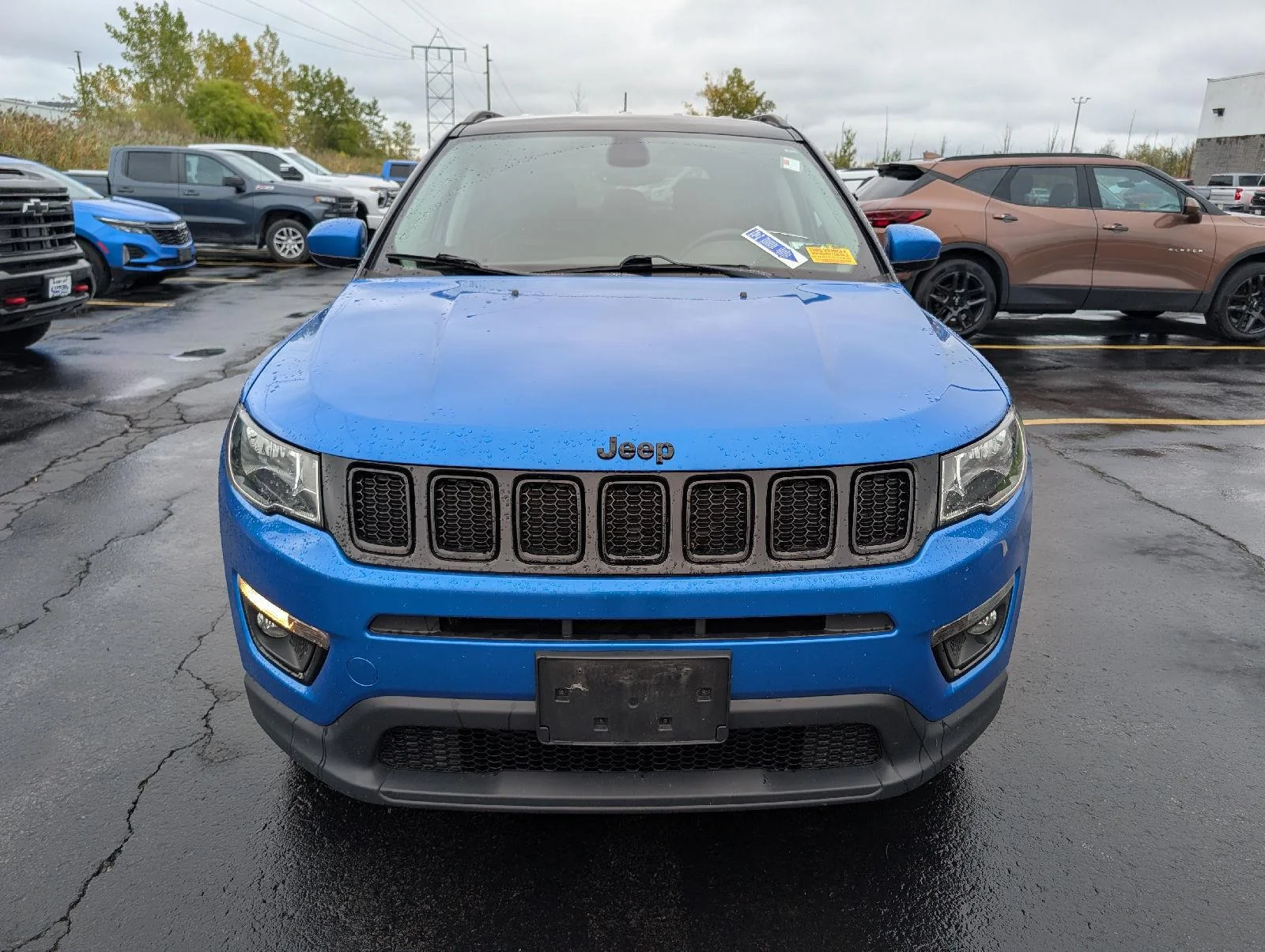 Used 2018 Laser Blue Pearlcoat Jeep Altitude image 2