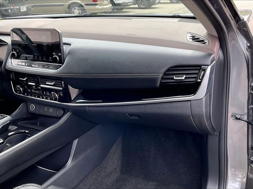 Used 2023 Gray Nissan SL image 13