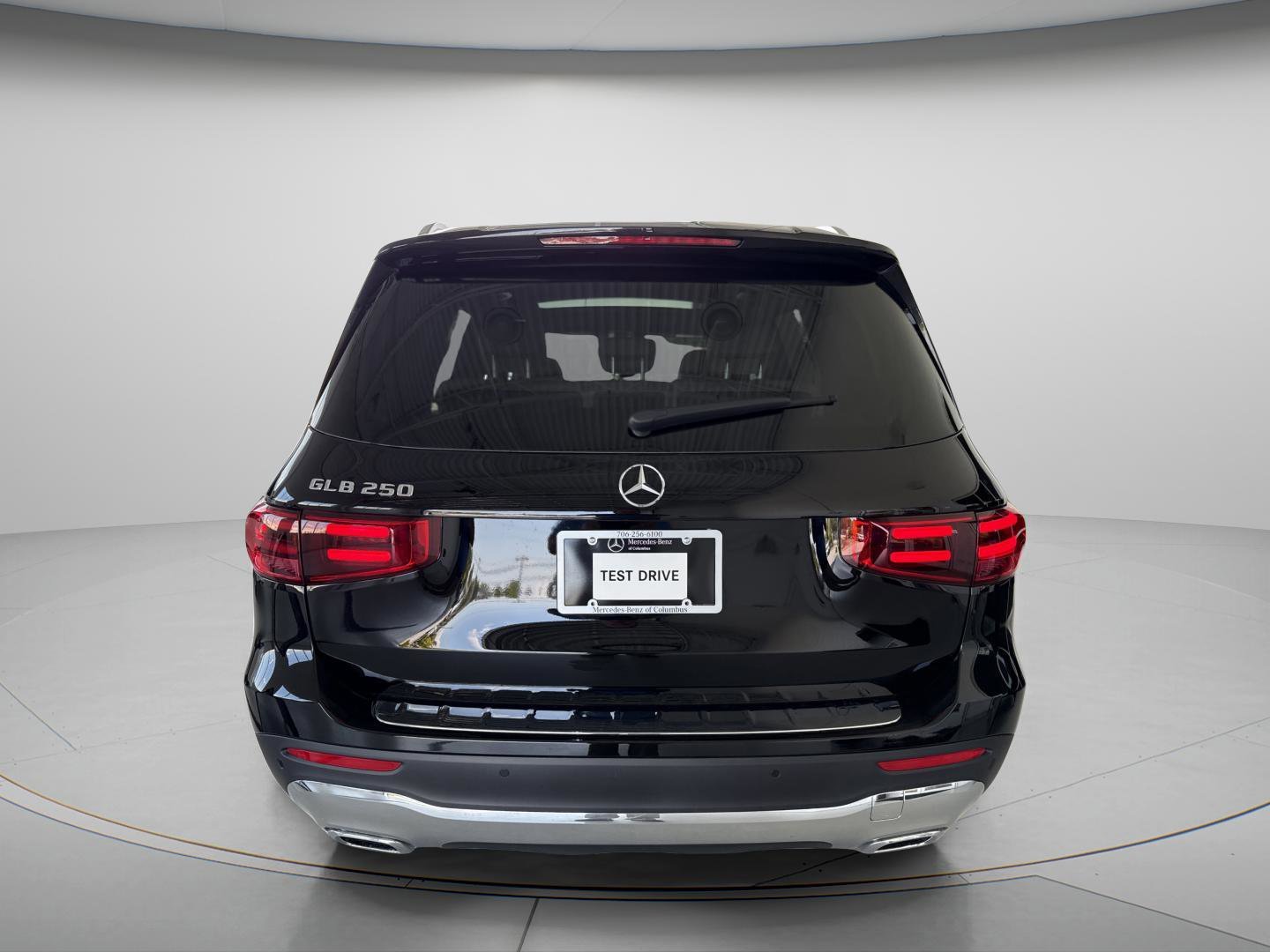 New 2026 Night Black Mercedes-Benz GLB 250 image 4
