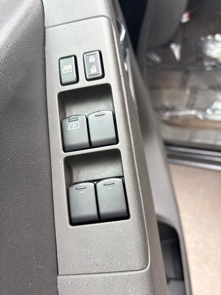 Used 2018 Black Nissan PRO-4X image 14