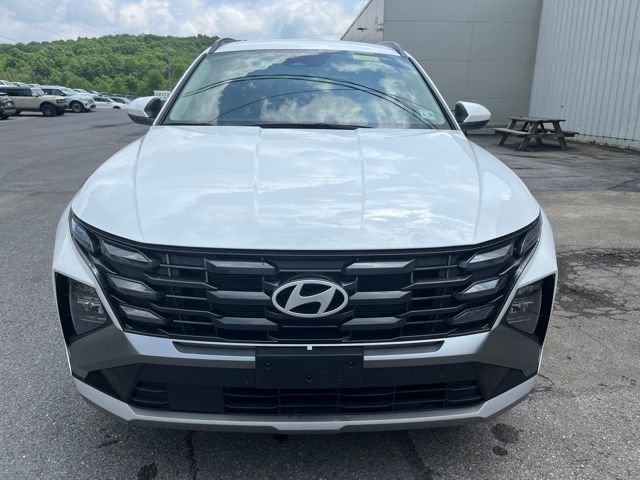 Used 2025 White Hyundai SEL image 11