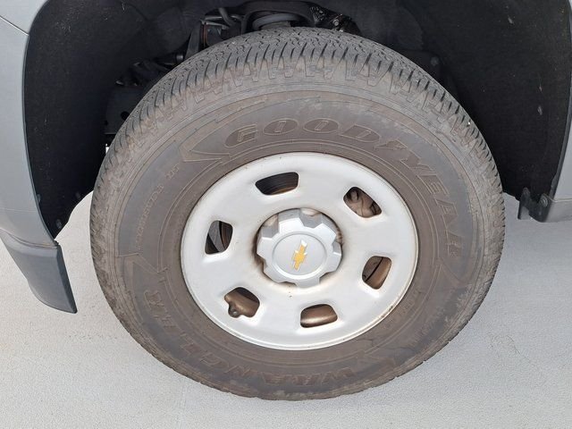 Used 2020 Gray Chevrolet Work Truck image 28