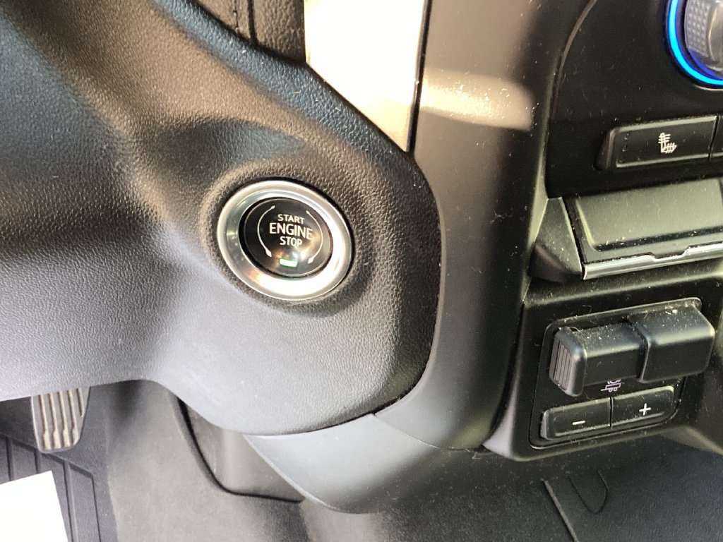 Used 2021 SUMMIT WHITE Chevrolet RST image 31
