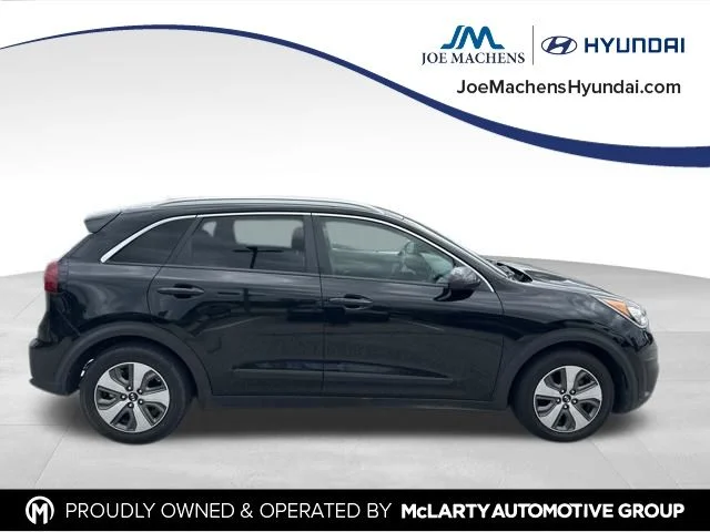 Used 2019 Black Kia LX image 4