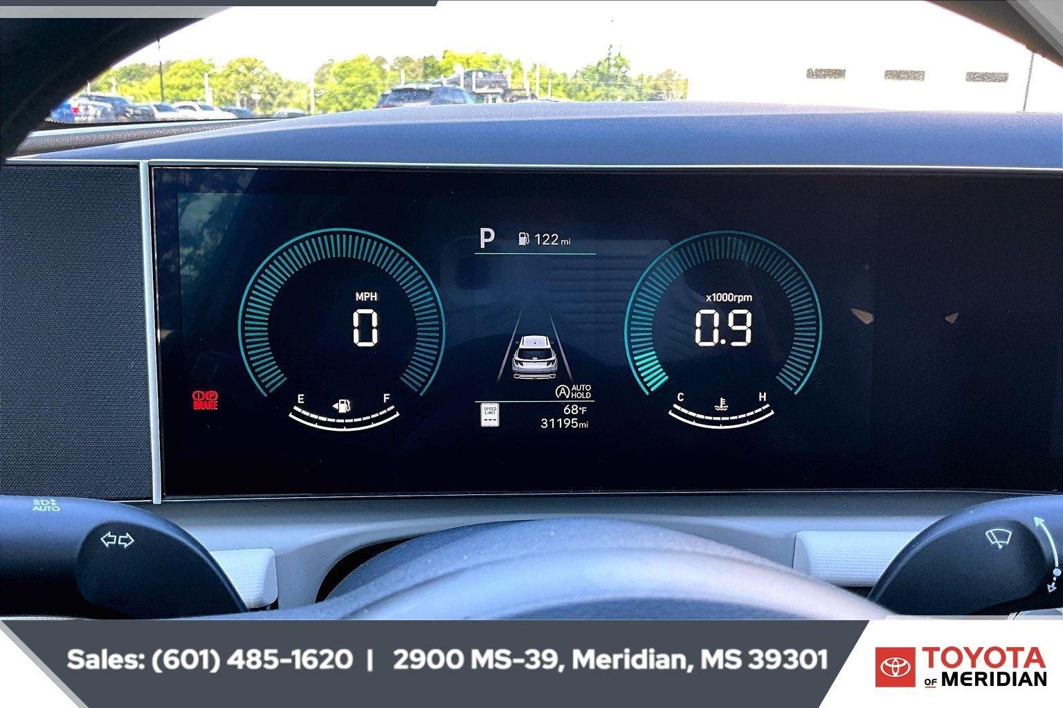 Used 2025 Hampton Gray Hyundai SEL image 14