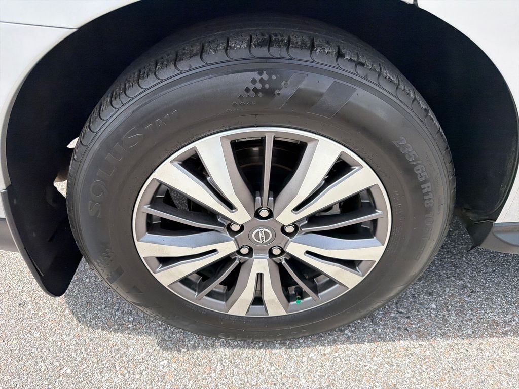 Used 2020 Silver Nissan SL image 54