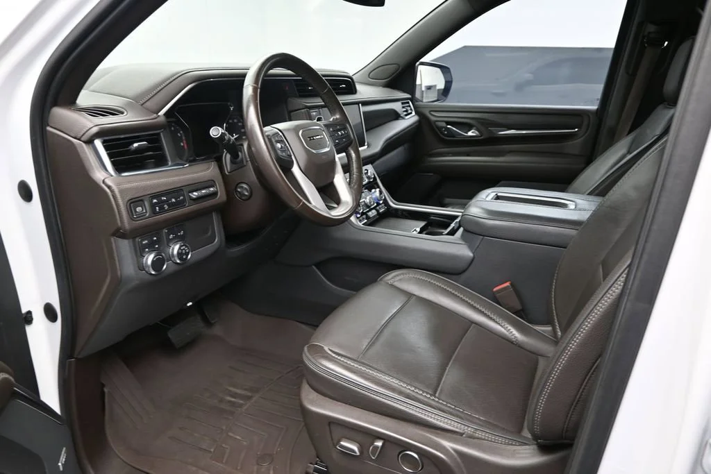 Used 2021 White GMC Denali image 23