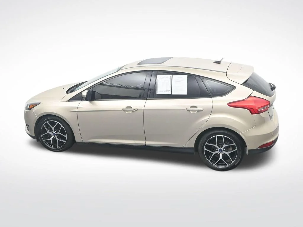 Used 2017 White Gold Metallic Ford SEL image 42