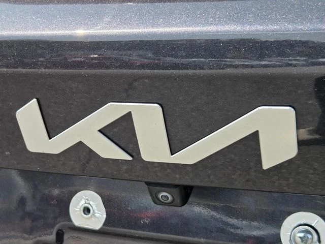 Used 2025  Kia EX image 34