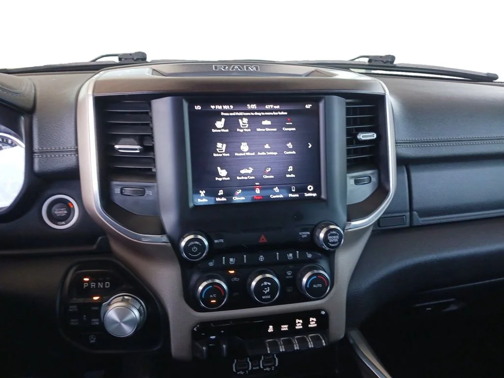 Used 2021 Black Ram Laramie image 12