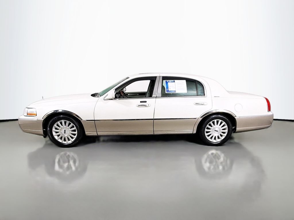 Used 2003 White Pearlescent Clearcoat Metallic Tri-Coat Lincoln Signature image 4
