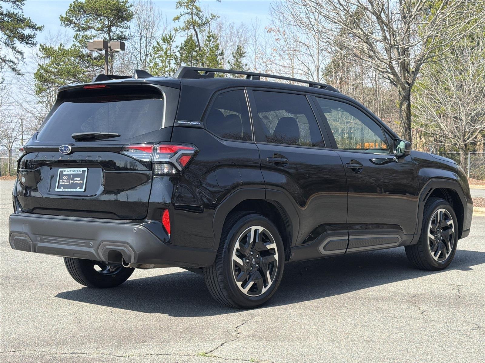 Used 2025 Crystal Black Silica Subaru Limited image 28