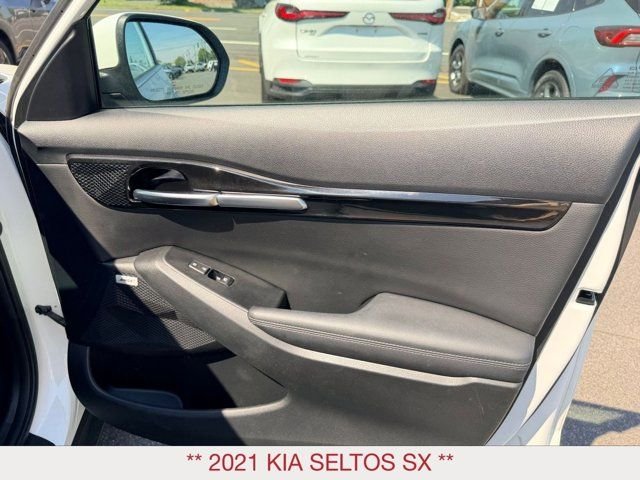 Certified Used 2021 White Kia SX image 13