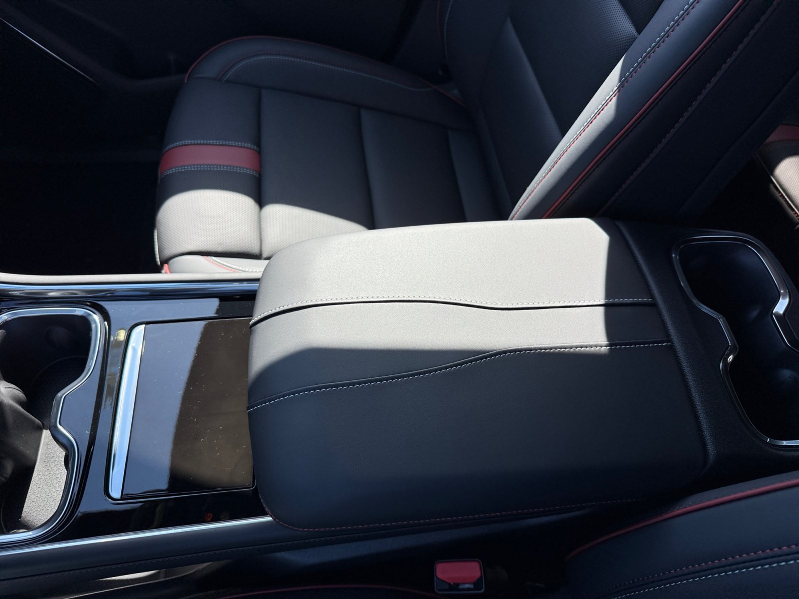 2027 Chevrolet Traverse RS - Photo 14