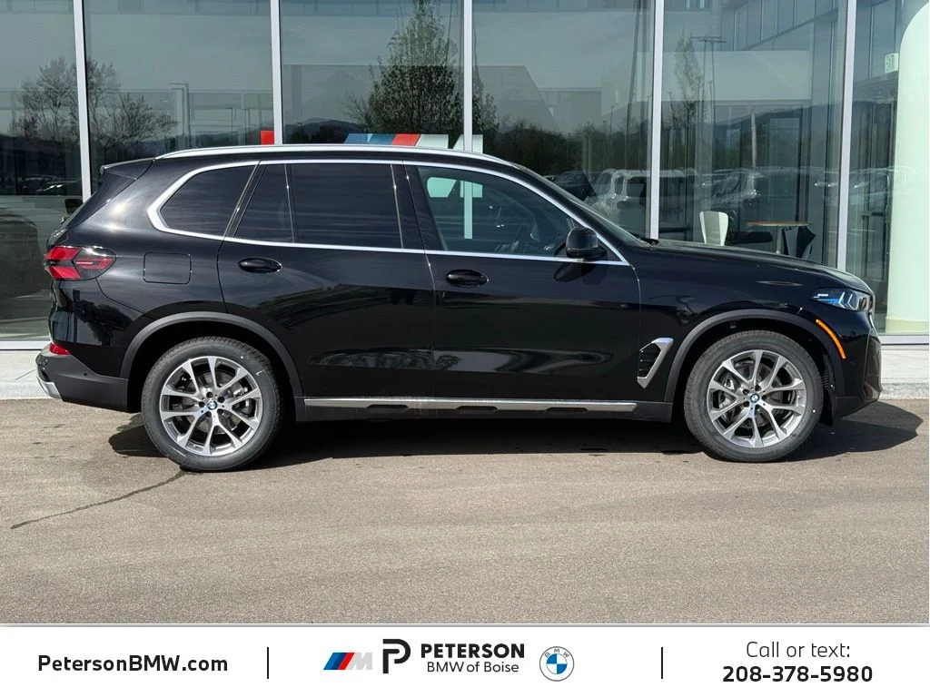 New 2026 Black BMW xDrive40i image 6