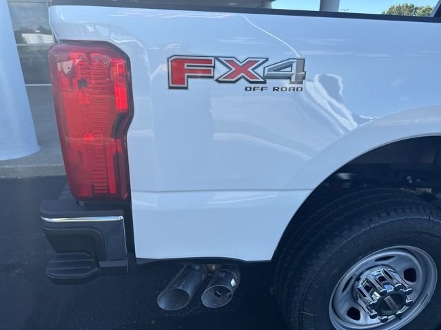2026 Ford F-350 Super Duty XL - Photo 11