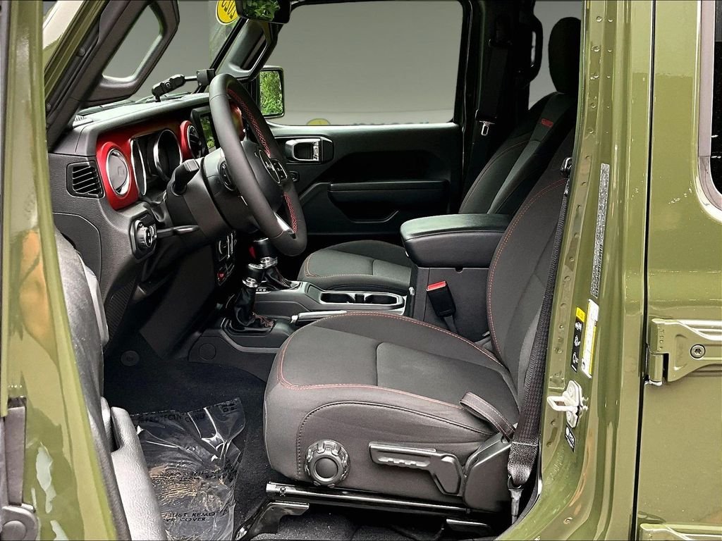 Used 2023 Green Jeep Rubicon image 12