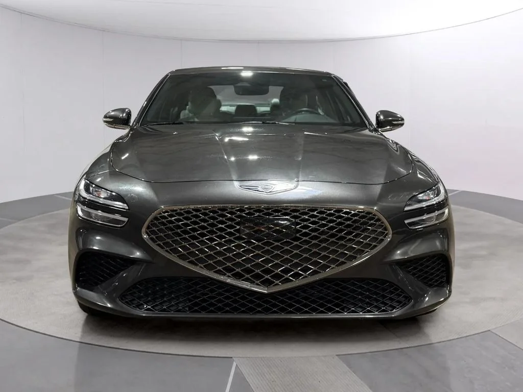 Used 2024 Makalu Gray Genesis 2.5T image 9