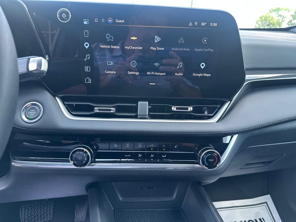 2027 Chevrolet Equinox LT - Photo 21