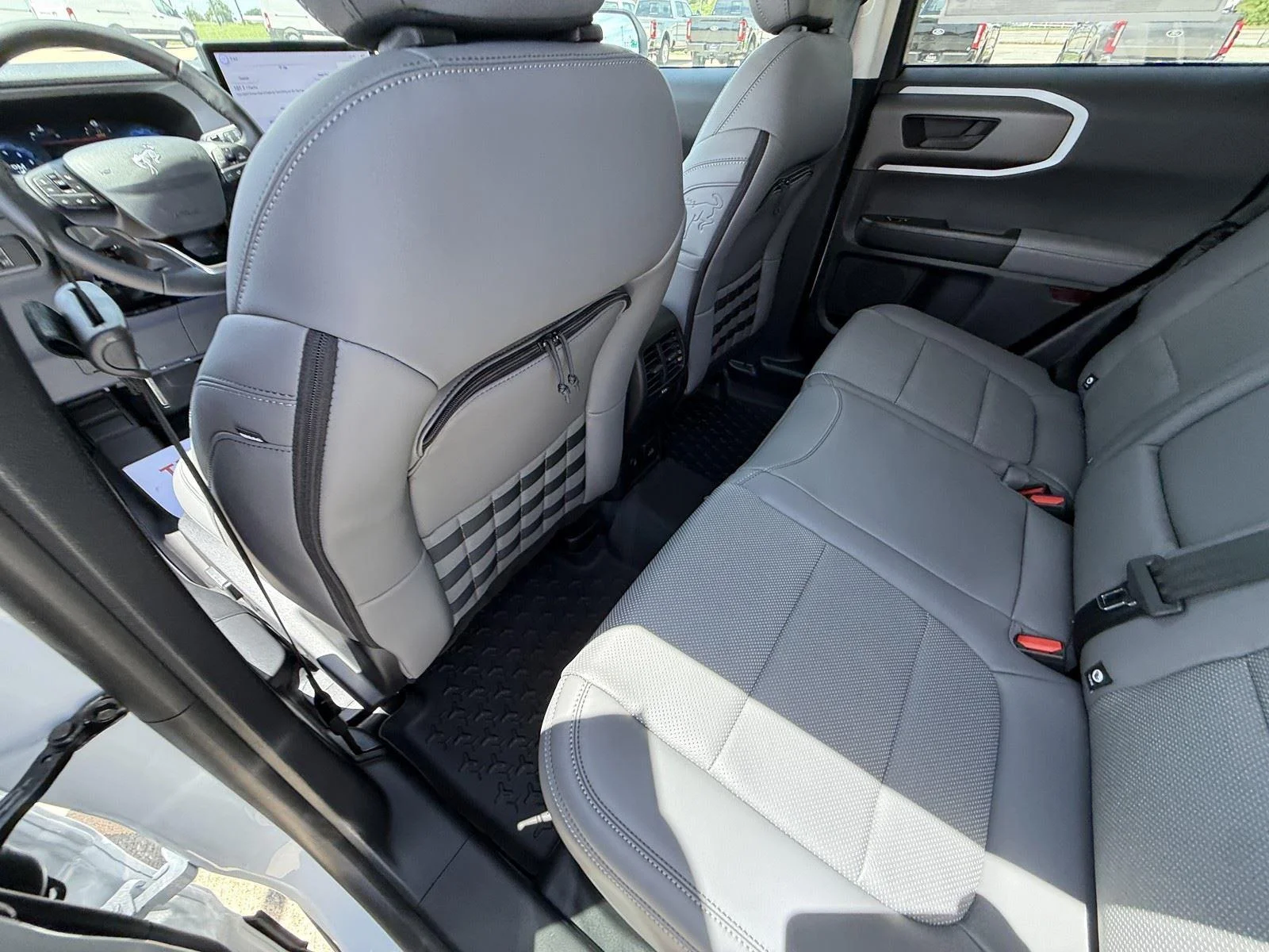 New 2026 Oxford White Ford Badlands® image 23