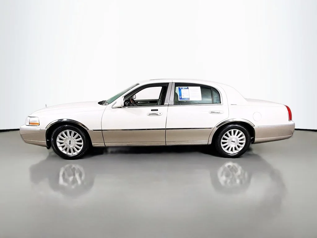 Used 2003 White Pearlescent Clearcoat Metallic Tri-Coat Lincoln Signature image 8