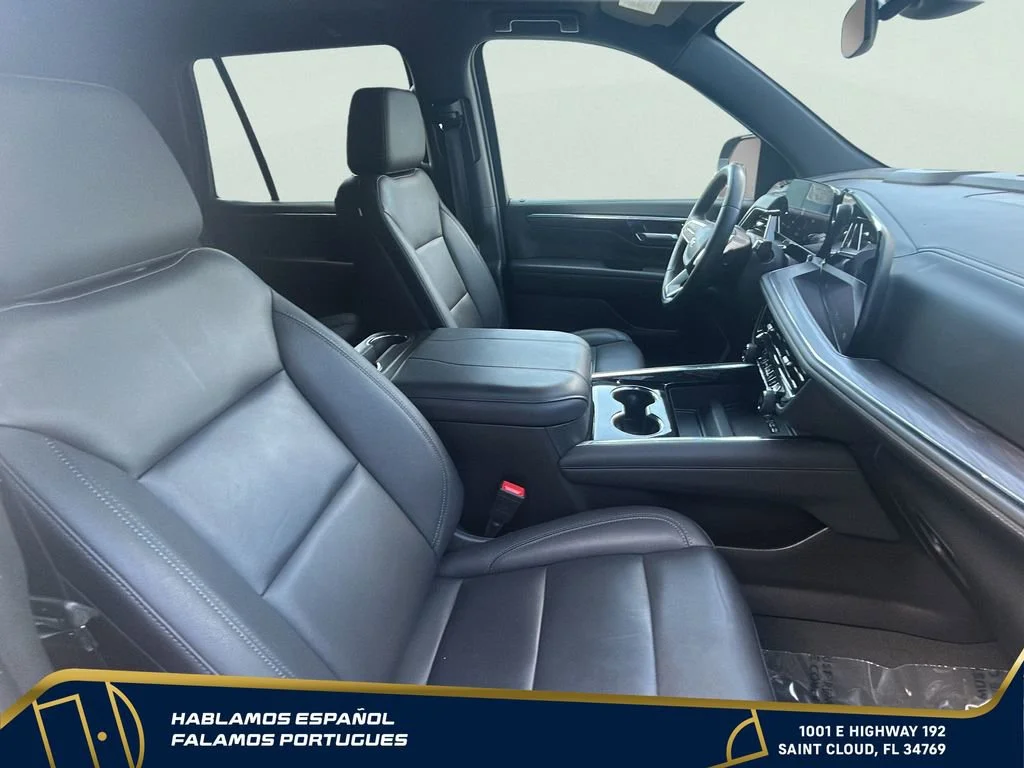Used 2025 Sterling Gray Metallic Chevrolet LT image 34