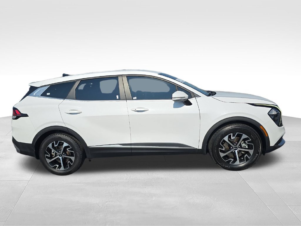 Used 2023 White Kia EX image 7