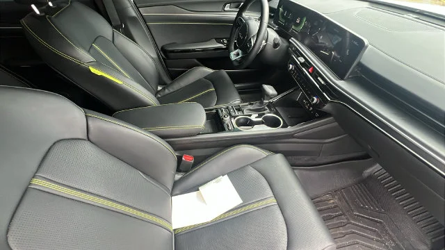 Certified Used 2026 White Kia GT image 12