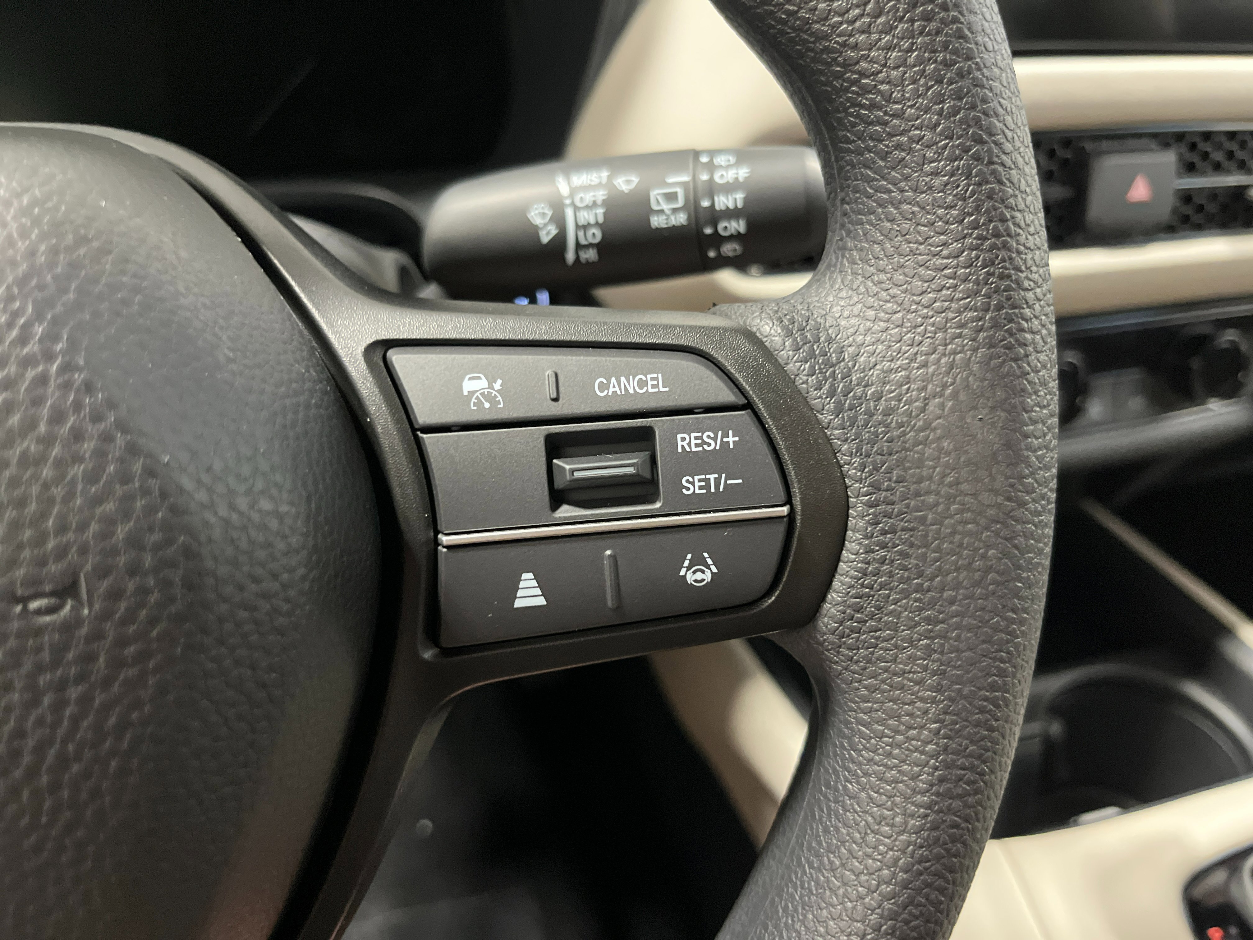 New 2027 Platinum White Pearl Honda LX image 15