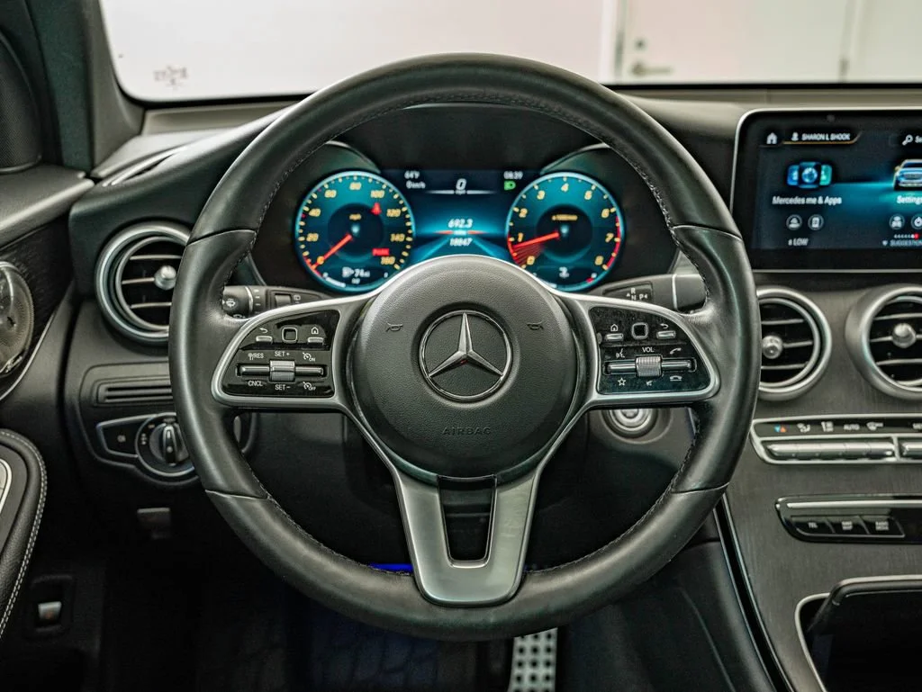 Used 2022 Black Mercedes-Benz GLC 300 image 21