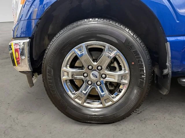 Used 2023 Blue Ford XLT image 14