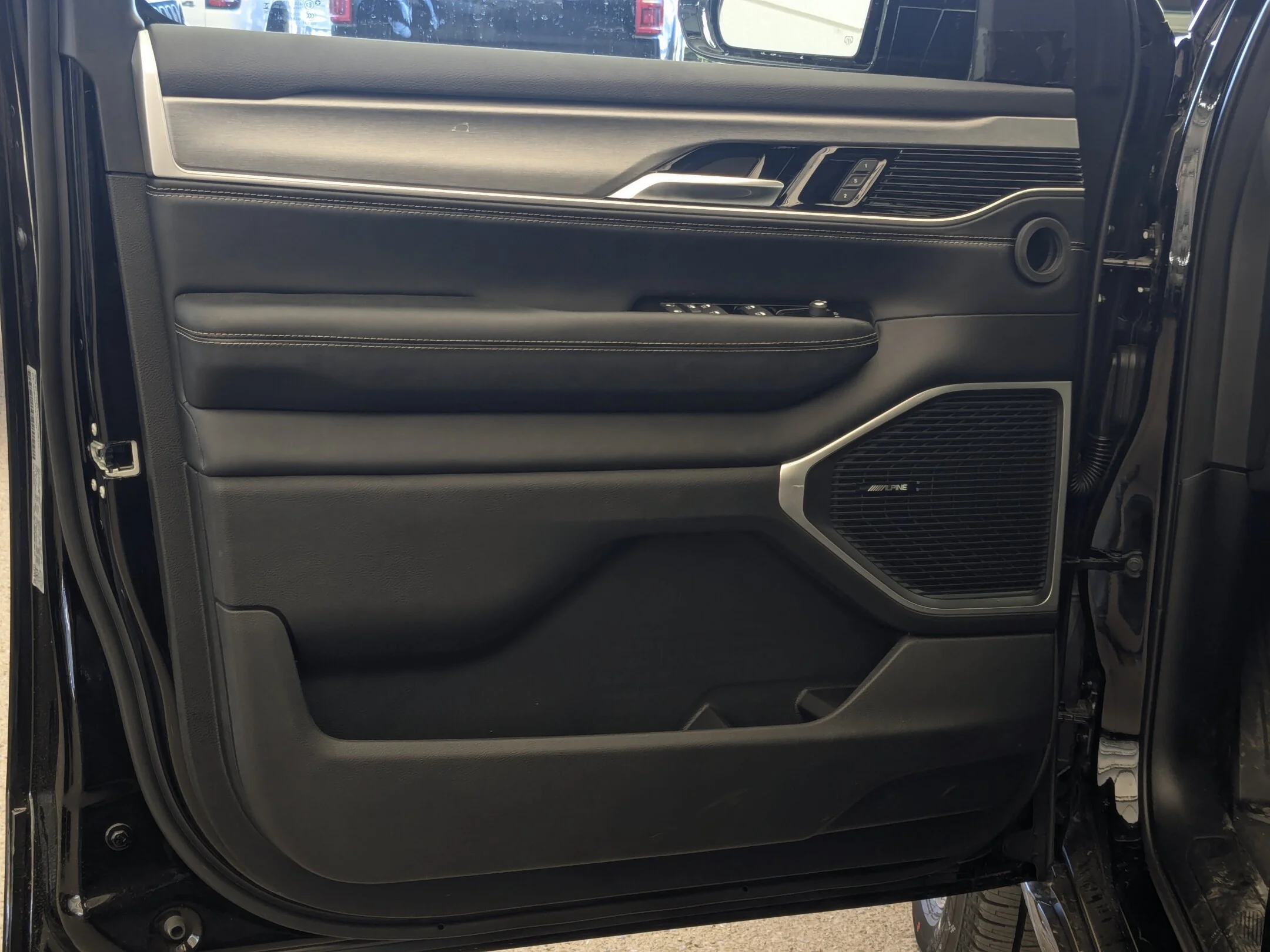New 2026 Black Jeep 85th Anniversary - - 4x4 - McIntosh Audio - Quilted Leather - Adaptive Cruise - Liftgate & More! image 12
