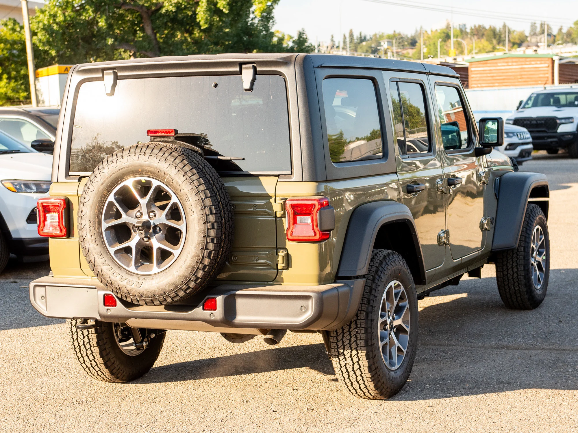 Used 2025 41 Jeep Sport S* 4 Door 4x4, Heated Seats/Wheel, Safety Group, Alpine Audio image 6