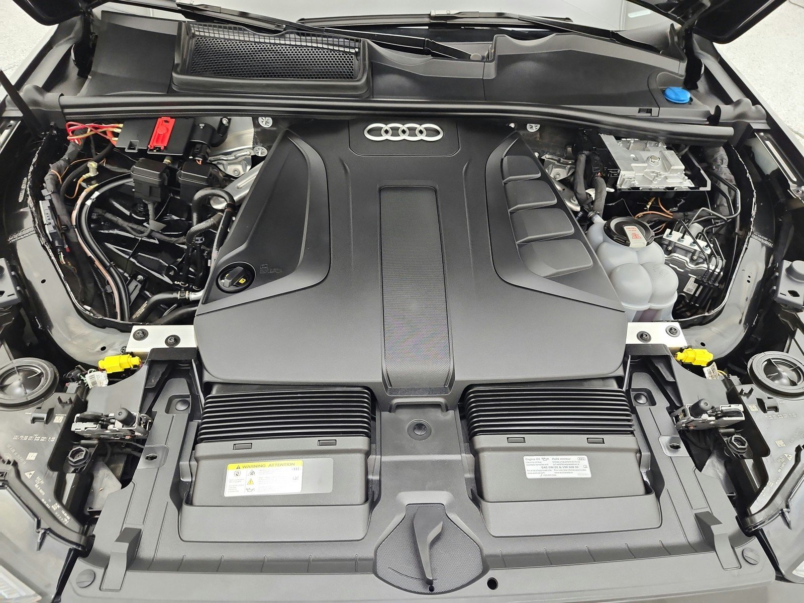 Used 2023 Mythos Black Metallic Audi Premium image 17