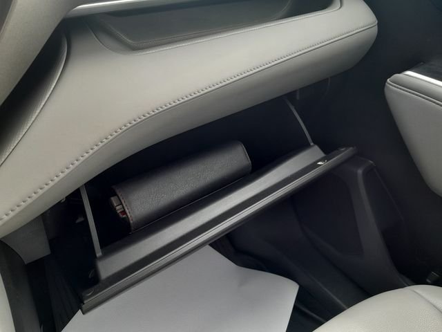 Used 2021  Toyota XLE image 35