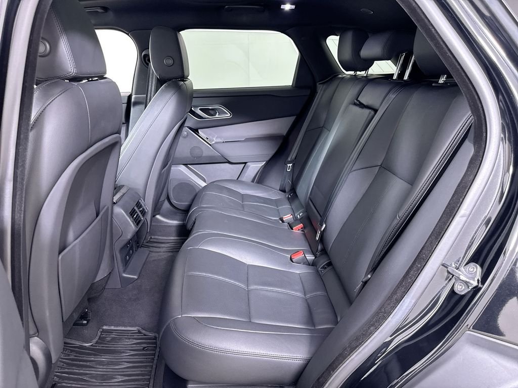 Certified Used 2025 Black Land Rover Dynamic SE image 20