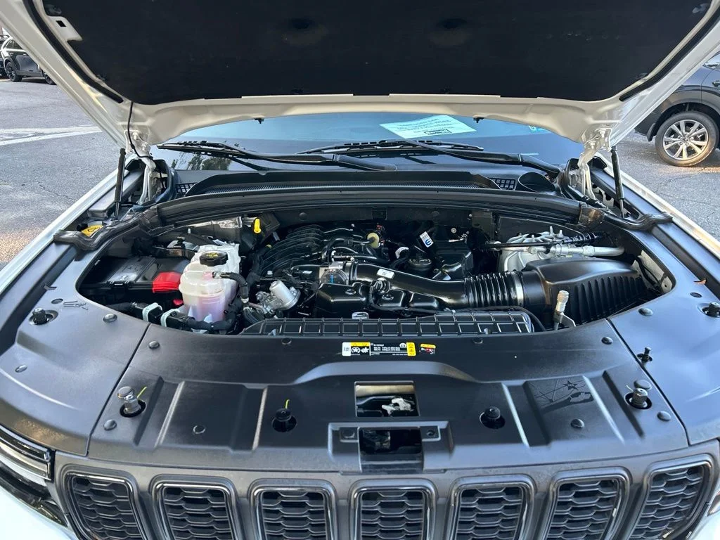 Used 2025 White Jeep Altitude X image 9