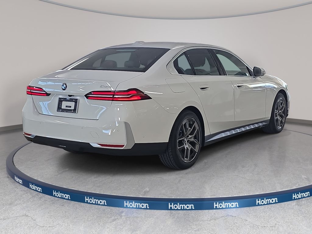 New 2027 Alpine White BMW 530i image 4