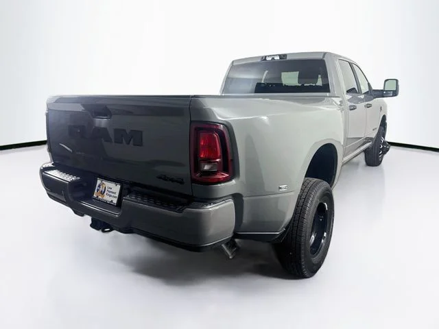 New 2026 Ceramic Gray Clear-Coat Exterior Paint RAM BIG HORN image 7