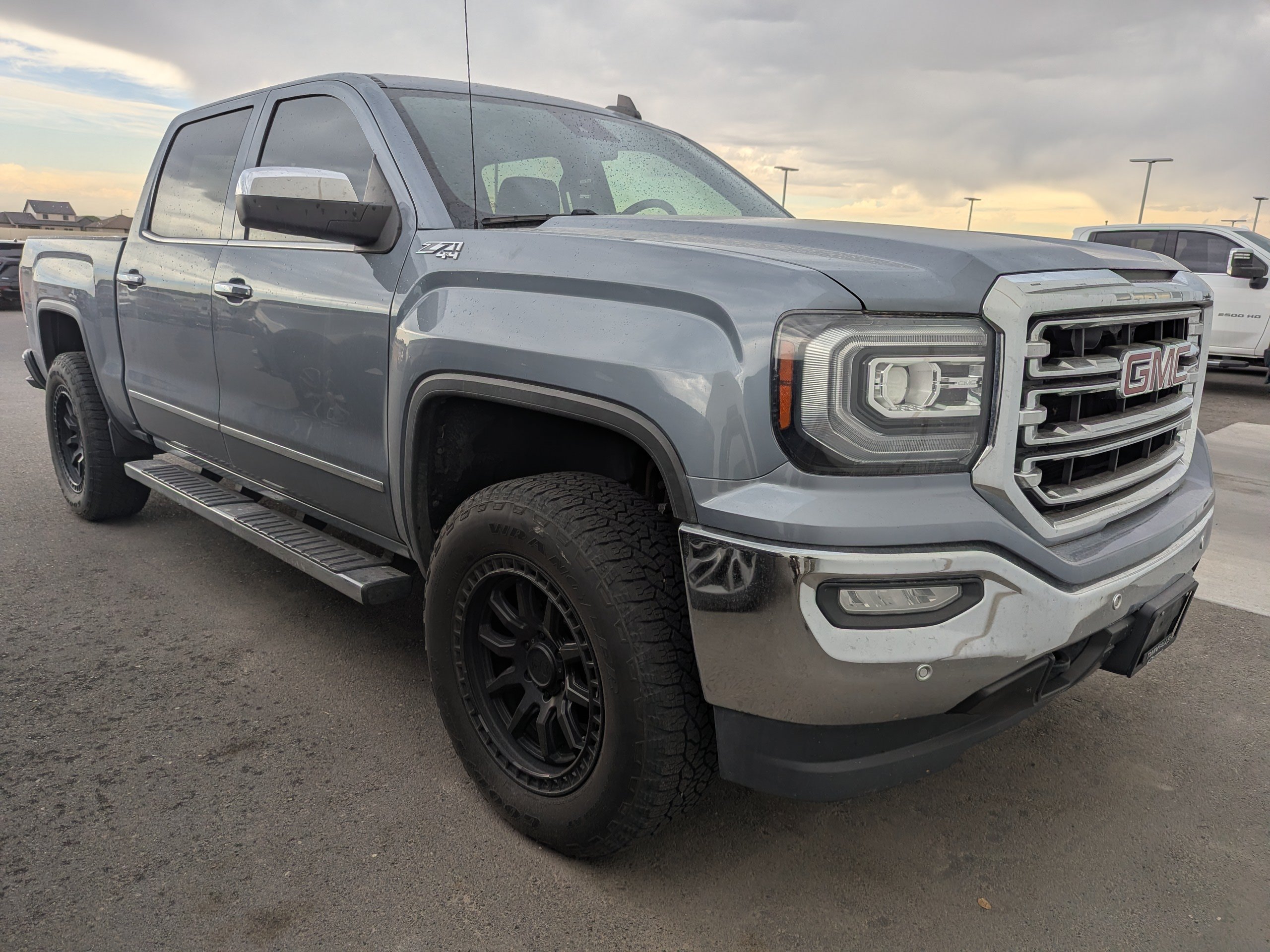 Used 2016 LIGHT STEEL GRAY METALLIC GMC SLT image 3