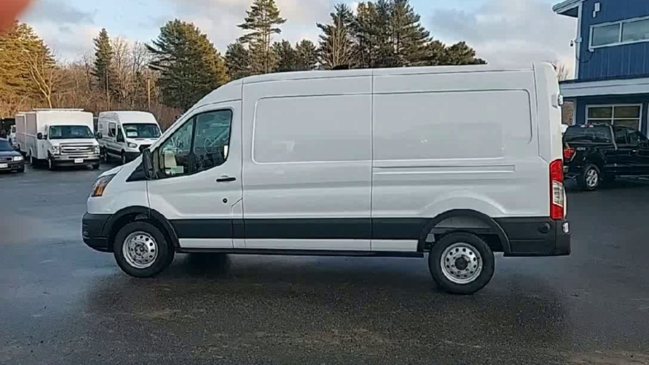 New 2026 Oxford White Ford Cargo Van image 17