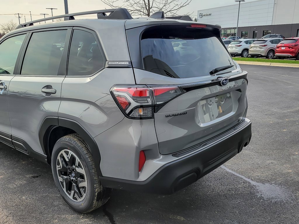 Used 2026 River Rock Pearl Subaru Premium image 6