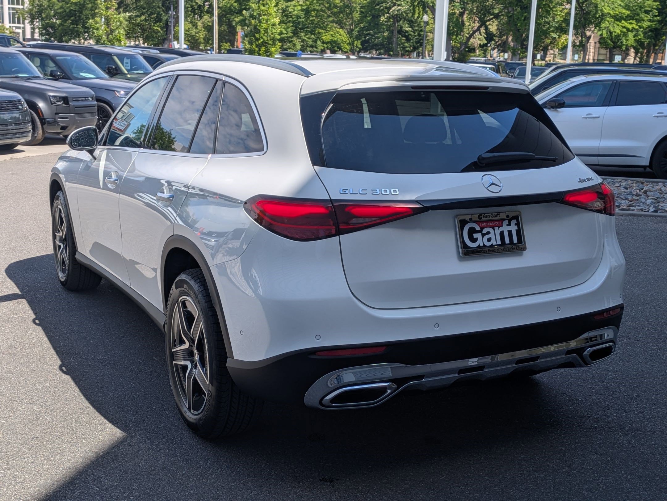 New 2026 Polar White Mercedes-Benz GLC 300 image 23
