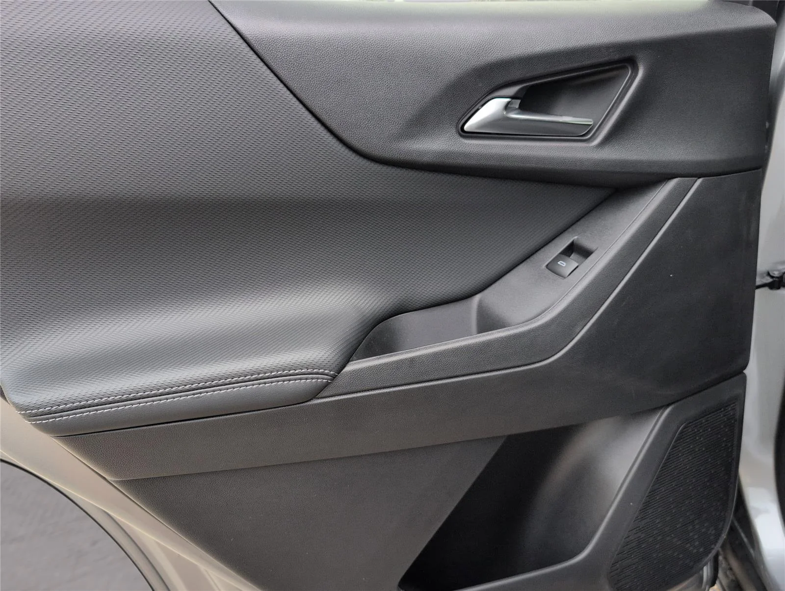 2026 Chevrolet Equinox LT - Photo 33